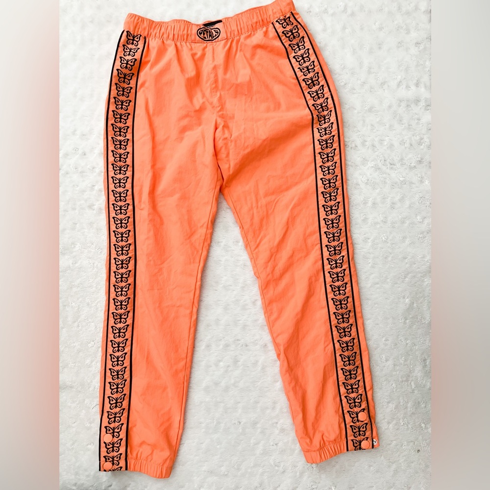 NWOT-PETALS BY PETALS AND PEACOCKS Retro Y2k Style Butterfly Windbreaker Joggers